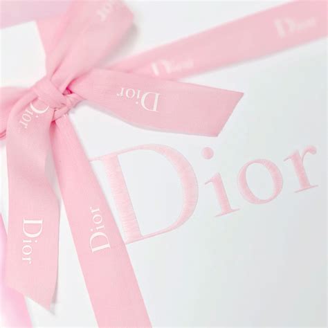 pink Dior wallpaper